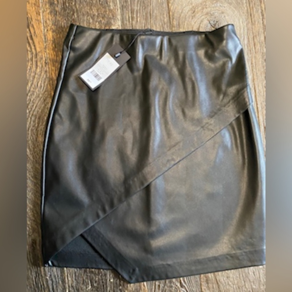 NWT Dynamite asymmetrical skirt ✨